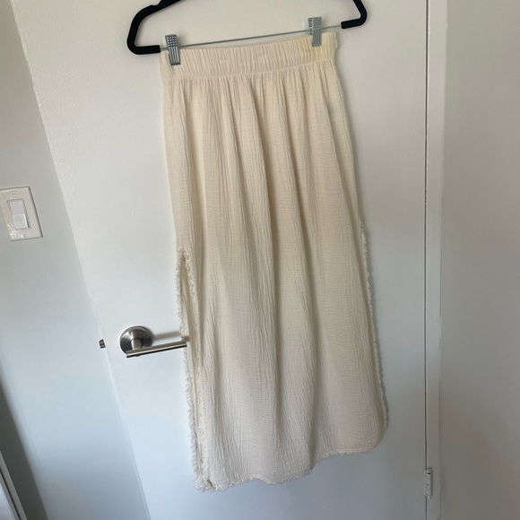 Crinkle Slit Skirt - Picture 7 of 9